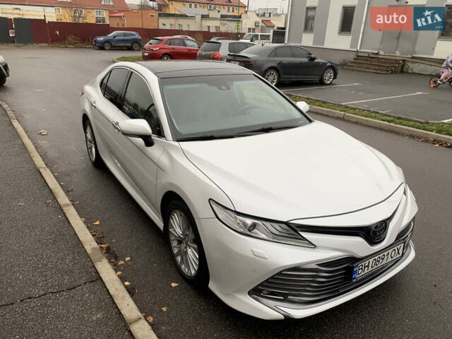 Белый Тойота Камри, объемом двигателя 2.49 л и пробегом 63 тыс. км за 23500 $, фото 5 на Automoto.ua