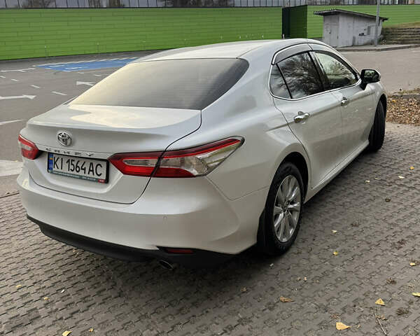 Білий Тойота Камрі, об'ємом двигуна 2.49 л та пробігом 265 тис. км за 24000 $, фото 2 на Automoto.ua
