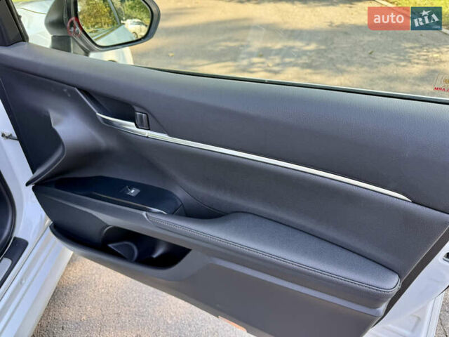 Белый Тойота Камри, объемом двигателя 2.49 л и пробегом 89 тыс. км за 28800 $, фото 28 на Automoto.ua