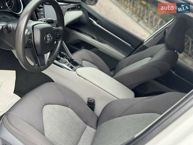 Білий Тойота Камрі, об'ємом двигуна 2.49 л та пробігом 129 тис. км за 21999 $, фото 19 на Automoto.ua