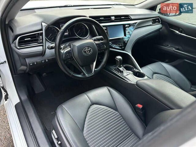 Білий Тойота Камрі, об'ємом двигуна 2.49 л та пробігом 113 тис. км за 23500 $, фото 4 на Automoto.ua