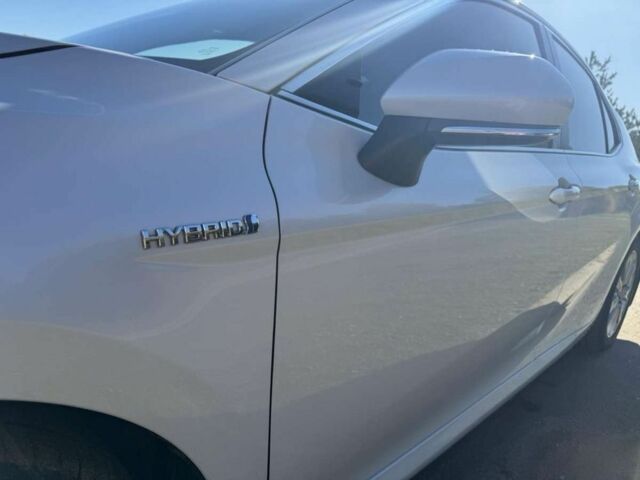 Белый Тойота Камри, объемом двигателя 0 л и пробегом 61 тыс. км за 15000 $, фото 9 на Automoto.ua