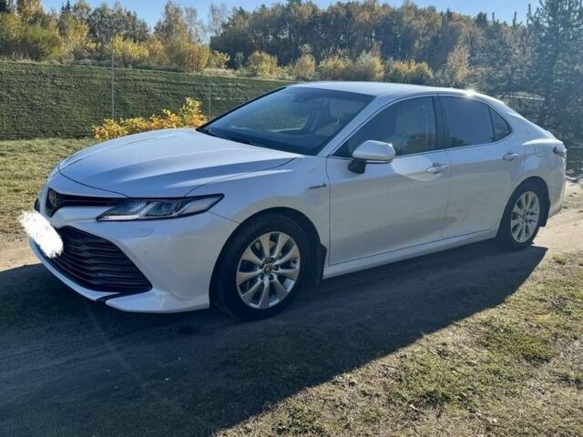 Белый Тойота Камри, объемом двигателя 0 л и пробегом 61 тыс. км за 15000 $, фото 2 на Automoto.ua