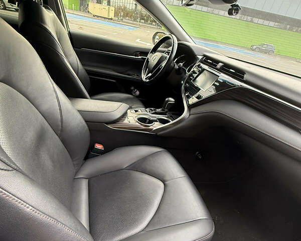 Білий Тойота Камрі, об'ємом двигуна 2.49 л та пробігом 265 тис. км за 24000 $, фото 7 на Automoto.ua