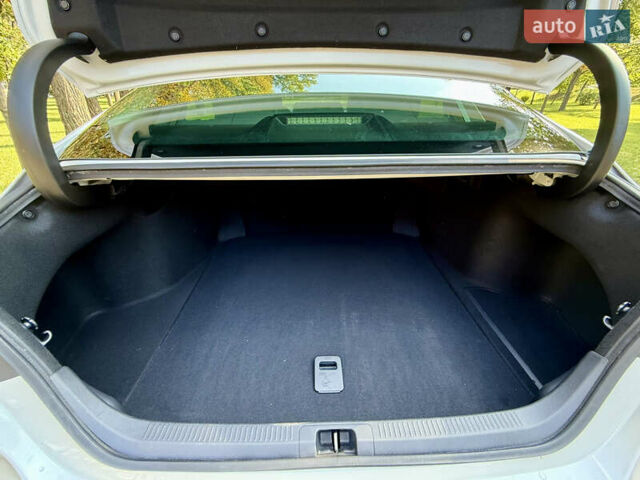 Белый Тойота Камри, объемом двигателя 2.49 л и пробегом 89 тыс. км за 28800 $, фото 20 на Automoto.ua