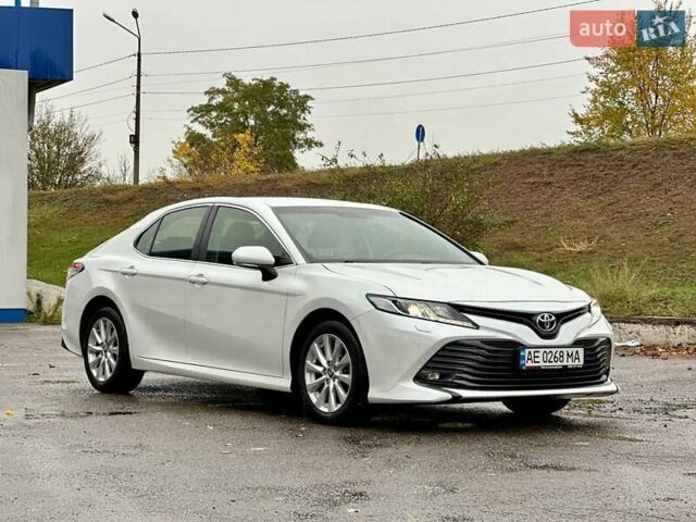 Тойота Камри 2019 в Днепре (Днепропетровске) на Automoto.ua Белый Тойота Камри, объемом двигателя 2.49 л и пробегом 78 тыс. км за 20999 $, фото 9 на Automoto.ua