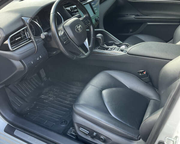 Белый Тойота Камри, объемом двигателя 2.49 л и пробегом 111 тыс. км за 23000 $, фото 12 на Automoto.ua