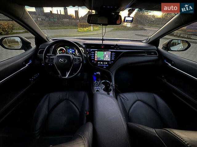 Белый Тойота Камри, объемом двигателя 2.49 л и пробегом 80 тыс. км за 27500 $, фото 16 на Automoto.ua