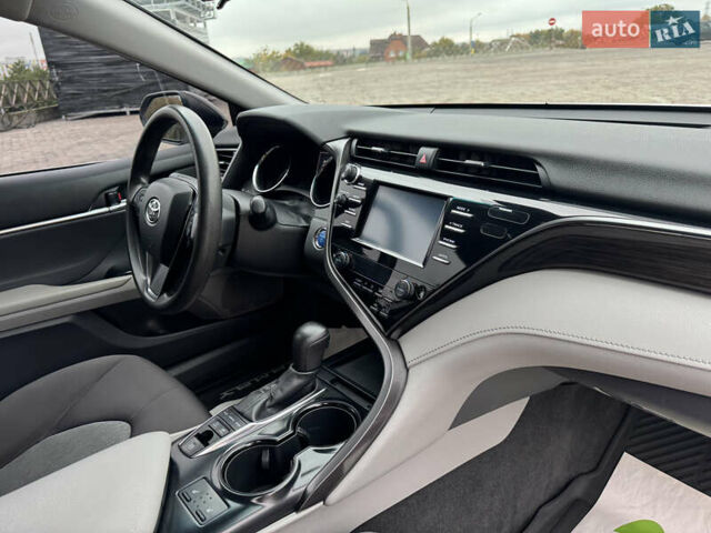 Білий Тойота Камрі, об'ємом двигуна 2.49 л та пробігом 129 тис. км за 21999 $, фото 10 на Automoto.ua