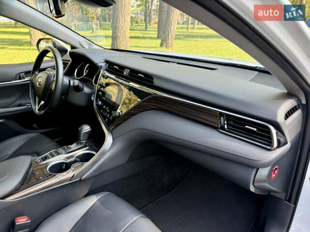 Белый Тойота Камри, объемом двигателя 2.49 л и пробегом 89 тыс. км за 28800 $, фото 27 на Automoto.ua