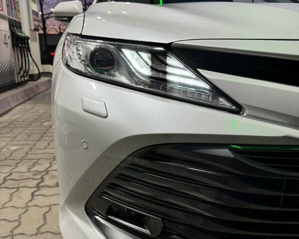 Белый Тойота Камри, объемом двигателя 2.49 л и пробегом 80 тыс. км за 27500 $, фото 5 на Automoto.ua