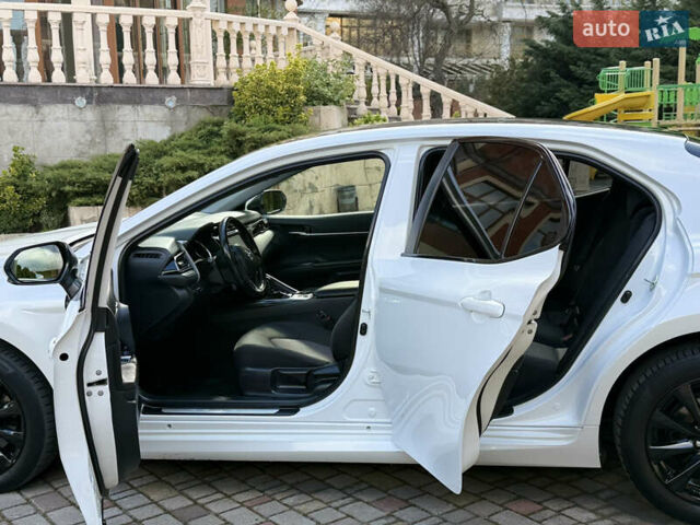 Белый Тойота Камри, объемом двигателя 2.5 л и пробегом 119 тыс. км за 18700 $, фото 10 на Automoto.ua