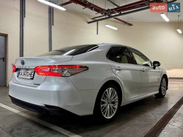 Белый Тойота Камри, объемом двигателя 2.49 л и пробегом 110 тыс. км за 29000 $, фото 5 на Automoto.ua