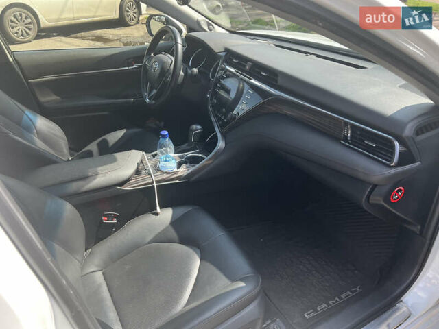 Білий Тойота Камрі, об'ємом двигуна 2.5 л та пробігом 127 тис. км за 25700 $, фото 12 на Automoto.ua