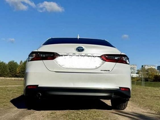 Белый Тойота Камри, объемом двигателя 0 л и пробегом 61 тыс. км за 15000 $, фото 3 на Automoto.ua