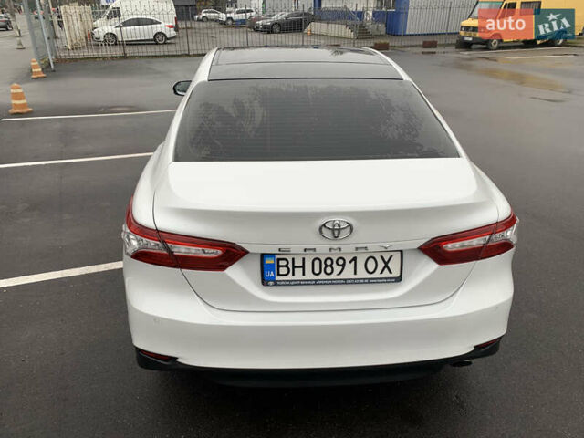 Белый Тойота Камри, объемом двигателя 2.49 л и пробегом 63 тыс. км за 23500 $, фото 13 на Automoto.ua