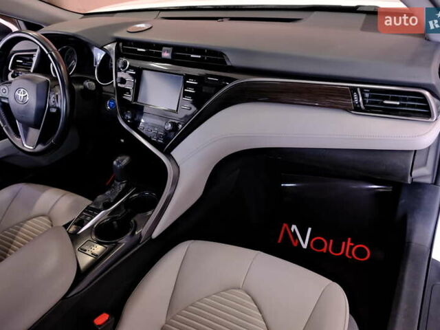 Белый Тойота Камри, объемом двигателя 2.5 л и пробегом 140 тыс. км за 21900 $, фото 44 на Automoto.ua