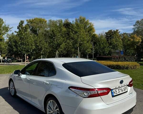 Белый Тойота Камри, объемом двигателя 2.49 л и пробегом 101 тыс. км за 28000 $, фото 2 на Automoto.ua