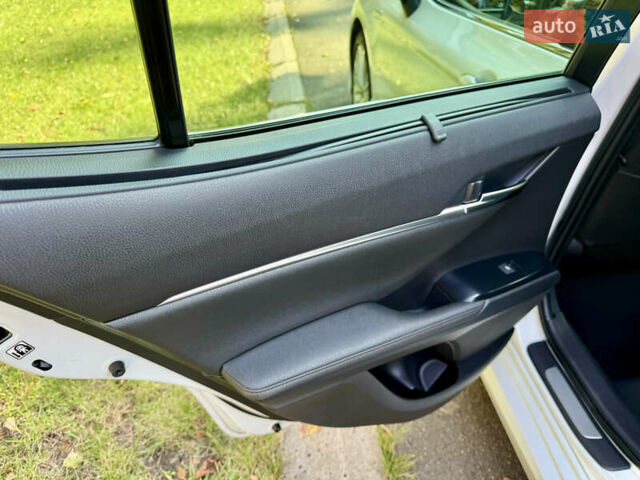 Белый Тойота Камри, объемом двигателя 2.49 л и пробегом 89 тыс. км за 28800 $, фото 26 на Automoto.ua