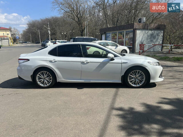 Білий Тойота Камрі, об'ємом двигуна 2.5 л та пробігом 127 тис. км за 25700 $, фото 3 на Automoto.ua