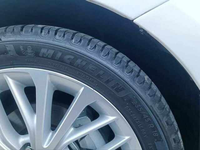 Белый Тойота Камри, объемом двигателя 0 л и пробегом 129 тыс. км за 16900 $, фото 15 на Automoto.ua