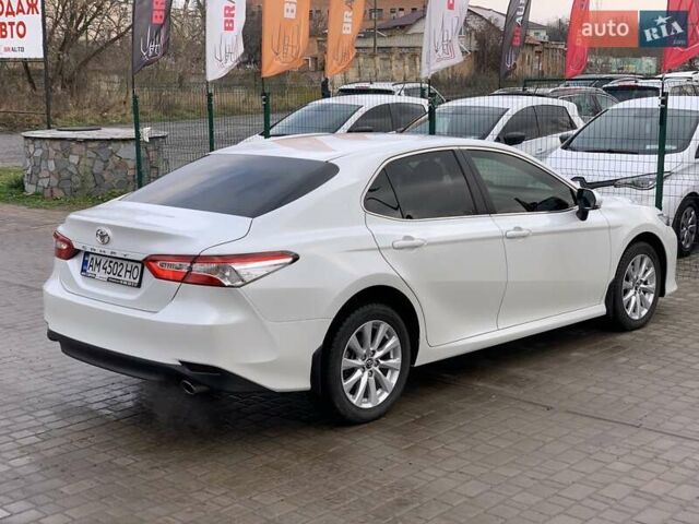 Белый Тойота Камри, объемом двигателя 2.5 л и пробегом 32 тыс. км за 24355 $, фото 13 на Automoto.ua
