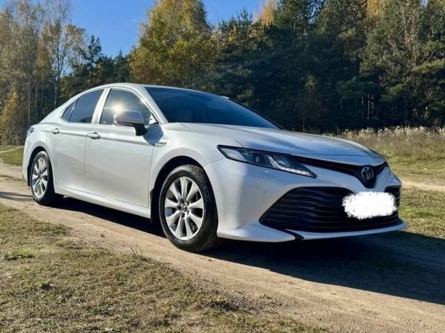 Белый Тойота Камри, объемом двигателя 0 л и пробегом 61 тыс. км за 15000 $, фото 1 на Automoto.ua