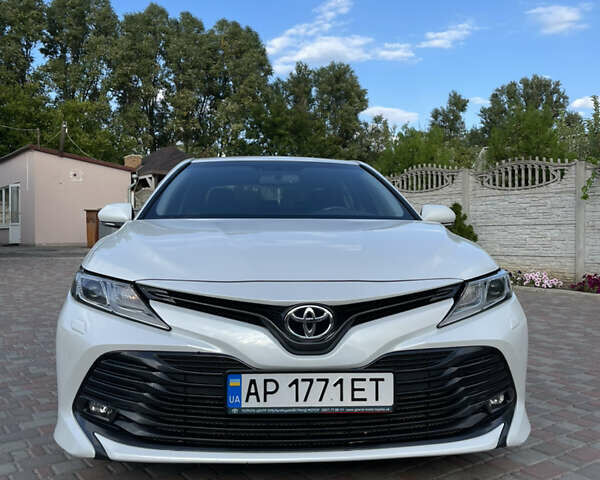 Белый Тойота Камри, объемом двигателя 2.49 л и пробегом 111 тыс. км за 23000 $, фото 2 на Automoto.ua