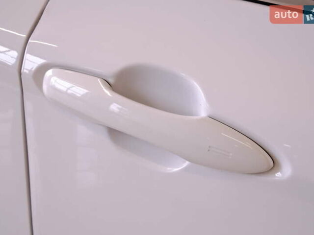 Белый Тойота Камри, объемом двигателя 2.5 л и пробегом 140 тыс. км за 21900 $, фото 15 на Automoto.ua