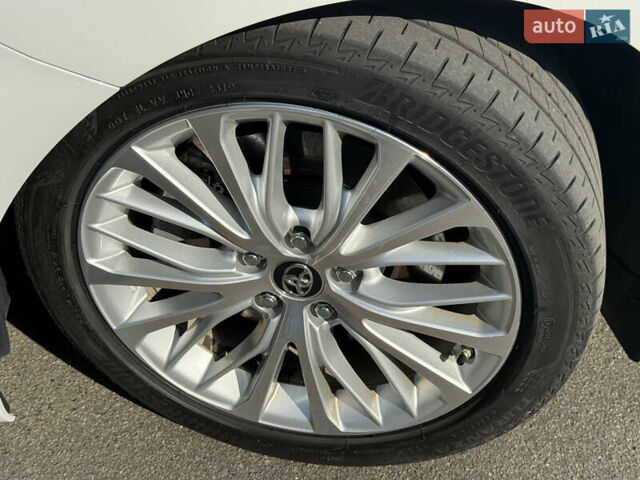 Белый Тойота Камри, объемом двигателя 2.49 л и пробегом 89 тыс. км за 28800 $, фото 15 на Automoto.ua