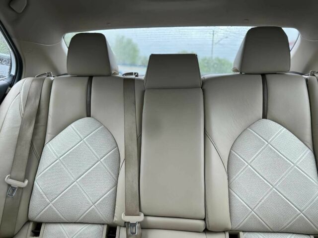 Білий Тойота Камрі, об'ємом двигуна 2.5 л та пробігом 66 тис. км за 16000 $, фото 13 на Automoto.ua