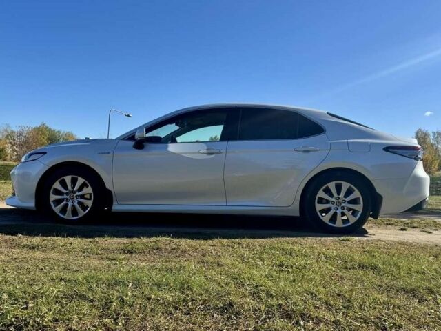 Белый Тойота Камри, объемом двигателя 0 л и пробегом 61 тыс. км за 15000 $, фото 5 на Automoto.ua