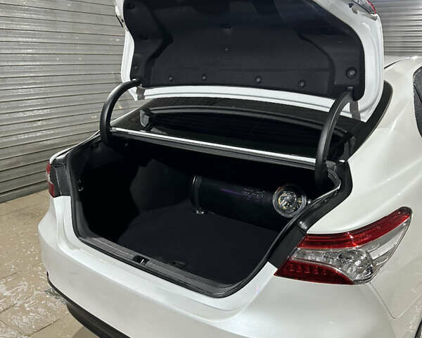 Білий Тойота Камрі, об'ємом двигуна 2.49 л та пробігом 82 тис. км за 26300 $, фото 40 на Automoto.ua