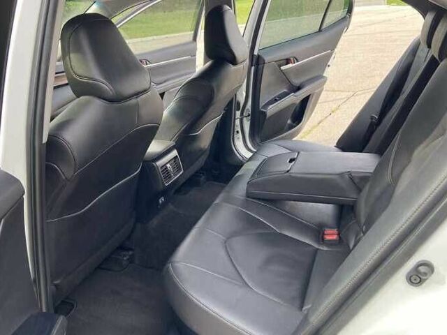 Тойота Камри 2020 в Киеве на Automoto.ua Белый Тойота Камри, объемом двигателя 2.5 л и пробегом 45 тыс. км за 18000 $, фото 8 на Automoto.ua