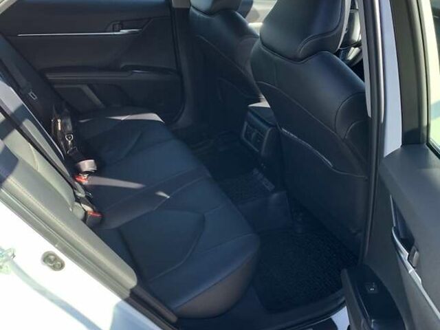 Белый Тойота Камри, объемом двигателя 2.5 л и пробегом 50 тыс. км за 28500 $, фото 9 на Automoto.ua