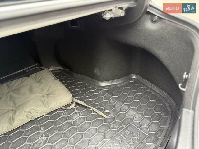 Белый Тойота Камри, объемом двигателя 2.49 л и пробегом 103 тыс. км за 26900 $, фото 35 на Automoto.ua