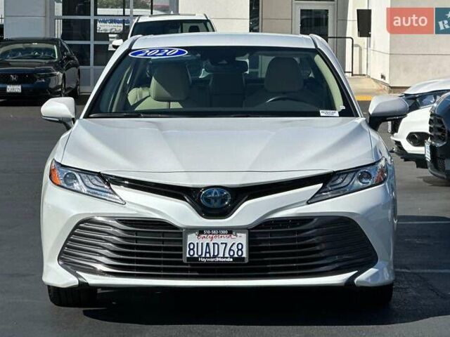 Белый Тойота Камри, объемом двигателя 2.49 л и пробегом 45 тыс. км за 8900 $, фото 7 на Automoto.ua