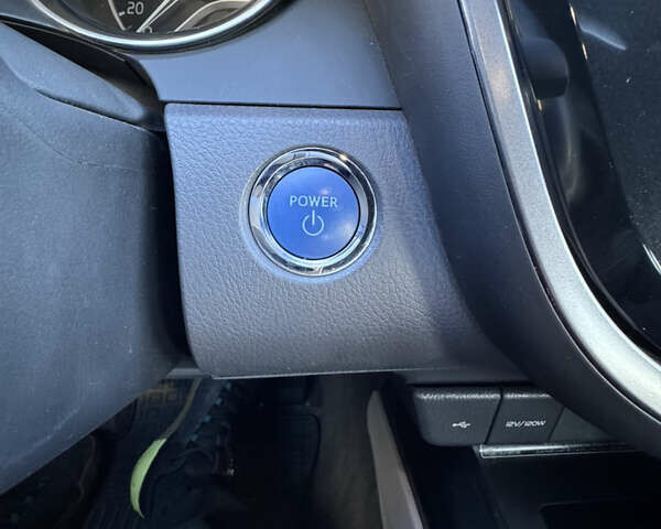 Білий Тойота Камрі, об'ємом двигуна 2.5 л та пробігом 64 тис. км за 29700 $, фото 23 на Automoto.ua