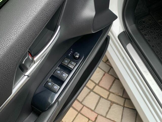 Белый Тойота Камри, объемом двигателя 2.5 л и пробегом 49 тыс. км за 31500 $, фото 7 на Automoto.ua