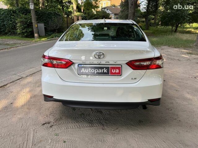 Білий Тойота Камрі, об'ємом двигуна 2.5 л та пробігом 71 тис. км за 21490 $, фото 6 на Automoto.ua