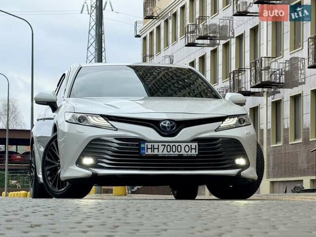 Белый Тойота Камри, объемом двигателя 2.49 л и пробегом 80 тыс. км за 29999 $, фото 106 на Automoto.ua