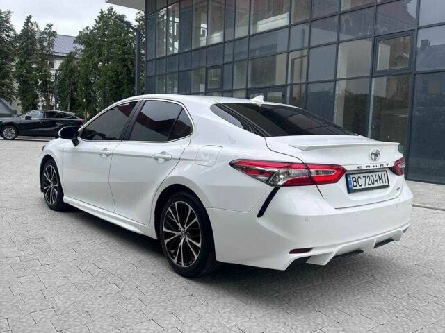 Белый Тойота Камри, объемом двигателя 2.5 л и пробегом 70 тыс. км за 22500 $, фото 4 на Automoto.ua