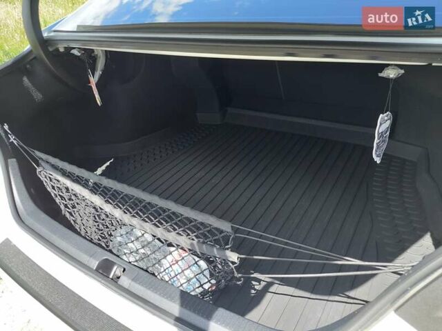 Белый Тойота Камри, объемом двигателя 2.49 л и пробегом 42 тыс. км за 25500 $, фото 31 на Automoto.ua