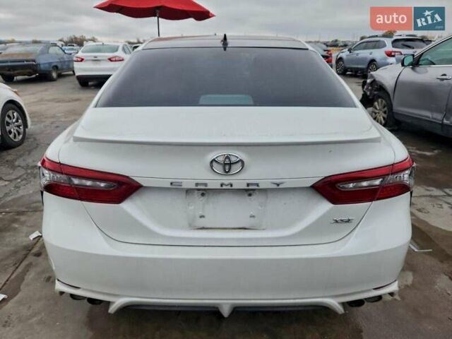 Белый Тойота Камри, объемом двигателя 0 л и пробегом 123 тыс. км за 5700 $, фото 5 на Automoto.ua