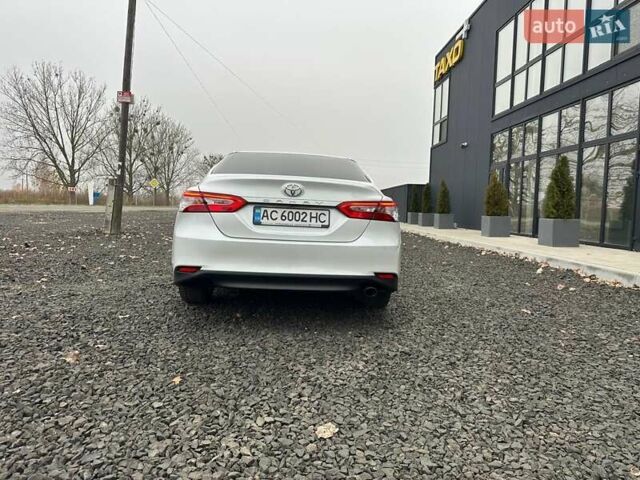 Белый Тойота Камри, объемом двигателя 2.49 л и пробегом 173 тыс. км за 20500 $, фото 13 на Automoto.ua