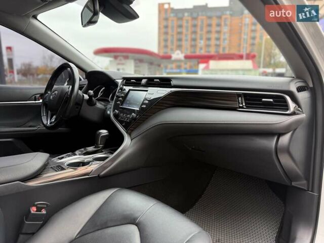 Белый Тойота Камри, объемом двигателя 2.49 л и пробегом 103 тыс. км за 26900 $, фото 31 на Automoto.ua