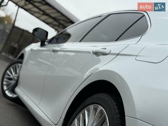 Белый Тойота Камри, объемом двигателя 2.49 л и пробегом 103 тыс. км за 26900 $, фото 8 на Automoto.ua