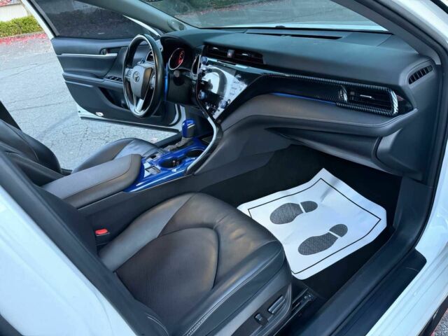 Белый Тойота Камри, объемом двигателя 2.5 л и пробегом 36 тыс. км за 7000 $, фото 7 на Automoto.ua