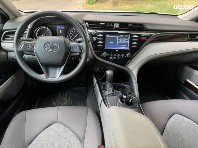 Білий Тойота Камрі, об'ємом двигуна 2.5 л та пробігом 71 тис. км за 21490 $, фото 18 на Automoto.ua