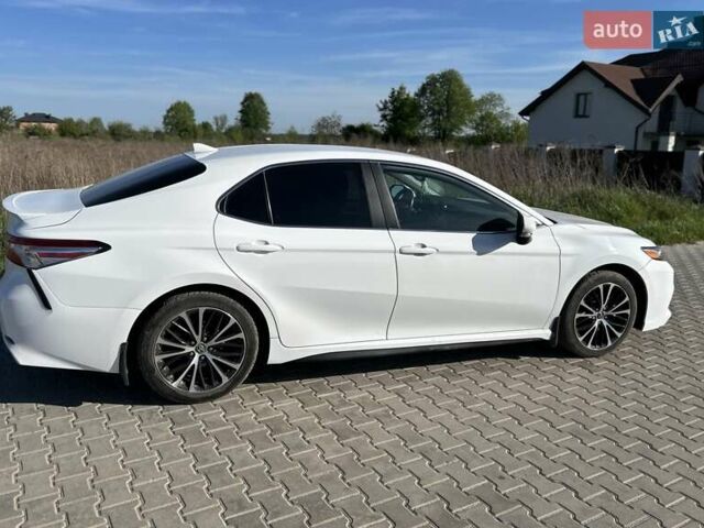 Белый Тойота Камри, объемом двигателя 2.49 л и пробегом 115 тыс. км за 21000 $, фото 8 на Automoto.ua